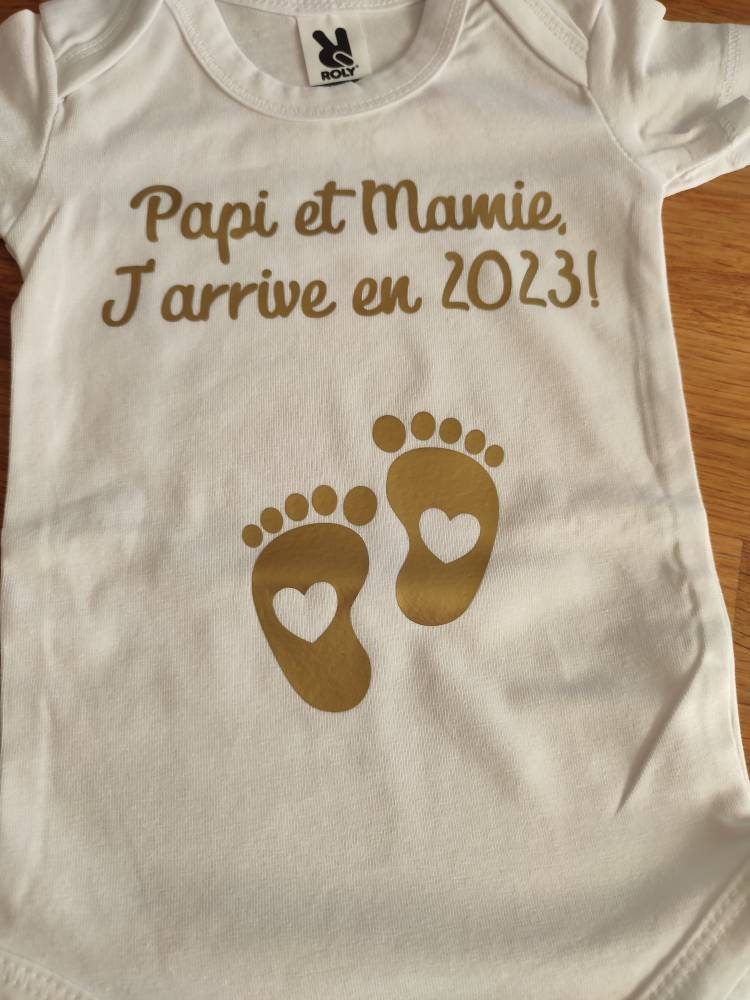 Body bébé annonce grossesse 2026 – Papi Mamie j’arrive – Body personnalisé naissance