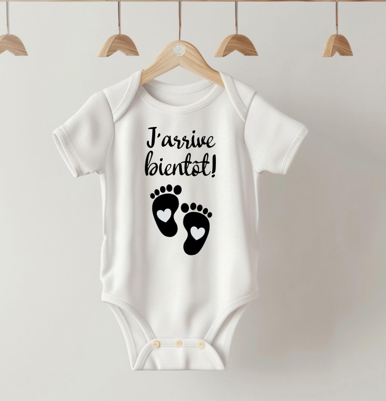Body bébé j'arrive bientôt, idée cadeau personnalisé annonce de grossesse, femme enceinte, bébé arrive, future maman, papi mamie papa tonton