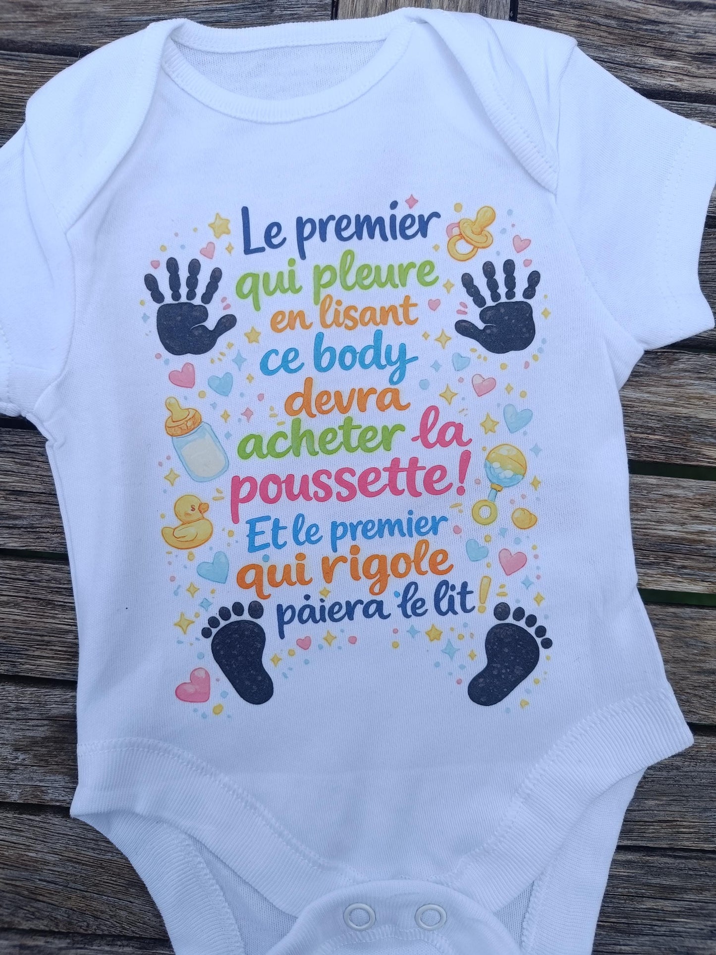 Body annonce grossesse humour – Le premier qui pleure paiera la poussette, cadeau à papi mamie tonton tata parrain marraine famille