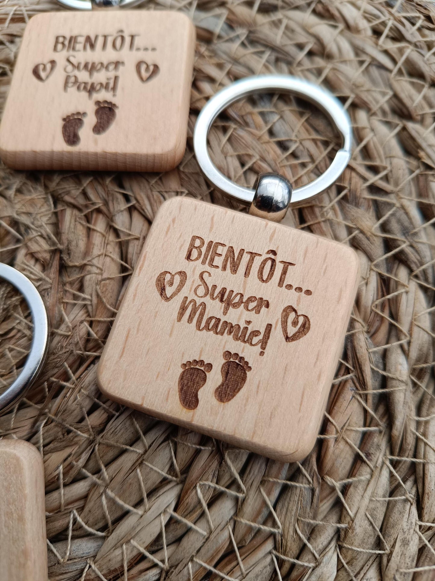 Porte clé en bois personnalisé Bientôt super papi, annonce de grossesse, anniversaire, mariage, fête des mères