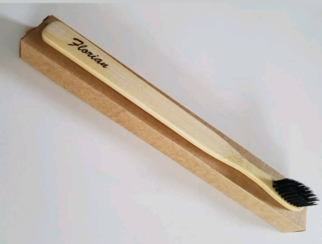 Brosse à dents en bois gravé avec votre prénom, bambou gravé au laser, écologique, biodégradable, pas cher, première brosse à dents