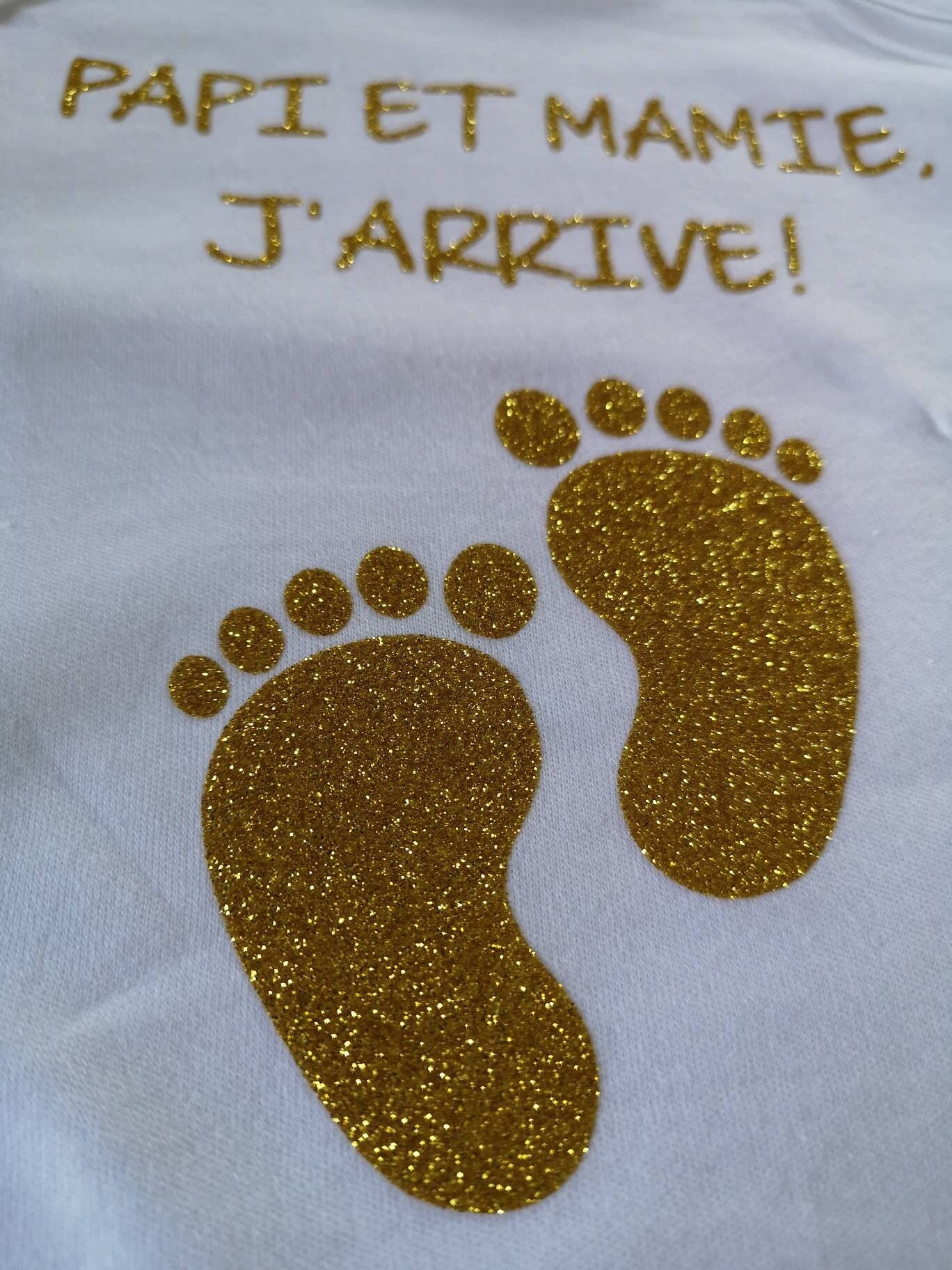 Body bébé annonce grossesse Papy Mamie – J’arrive ! – Cadeau futur grands-parents