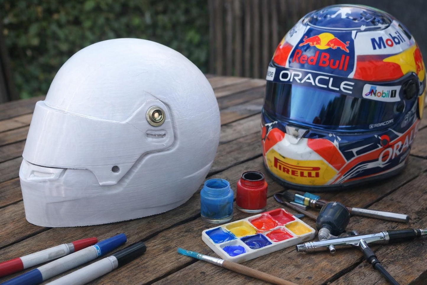 Casque F1 à peindre soi-même – Échelle 1/2 – 13 cm – Activité créative enfant adulte – Cadeau pilote – Loisirs créatifs