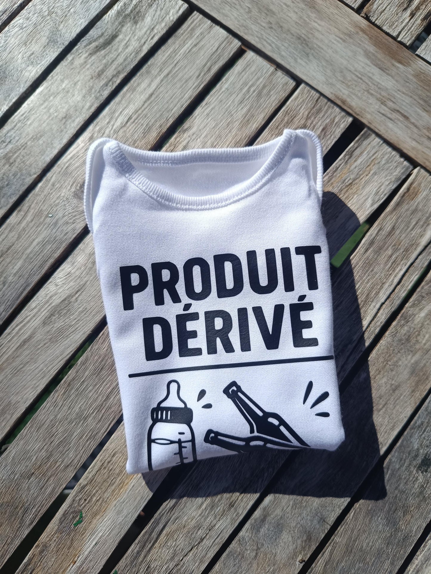 Body bébé humour – Cadeau naissance drôle – Body original "Produit dérivé d'une soirée trop arrosée" – Idée cadeau baby shower – Body rigolo