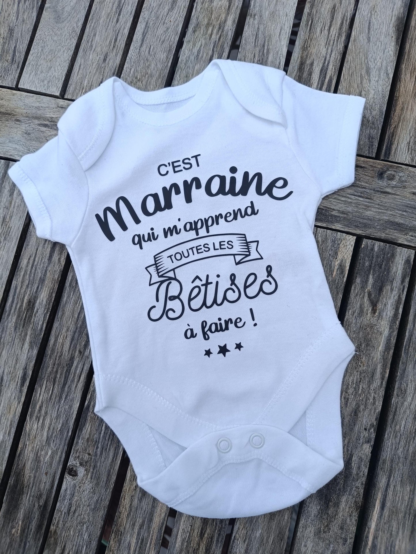 Body bébé , bêtise, marraine, connerie, barre de chargement, bêtise en cours de chargement, humour, humoristique