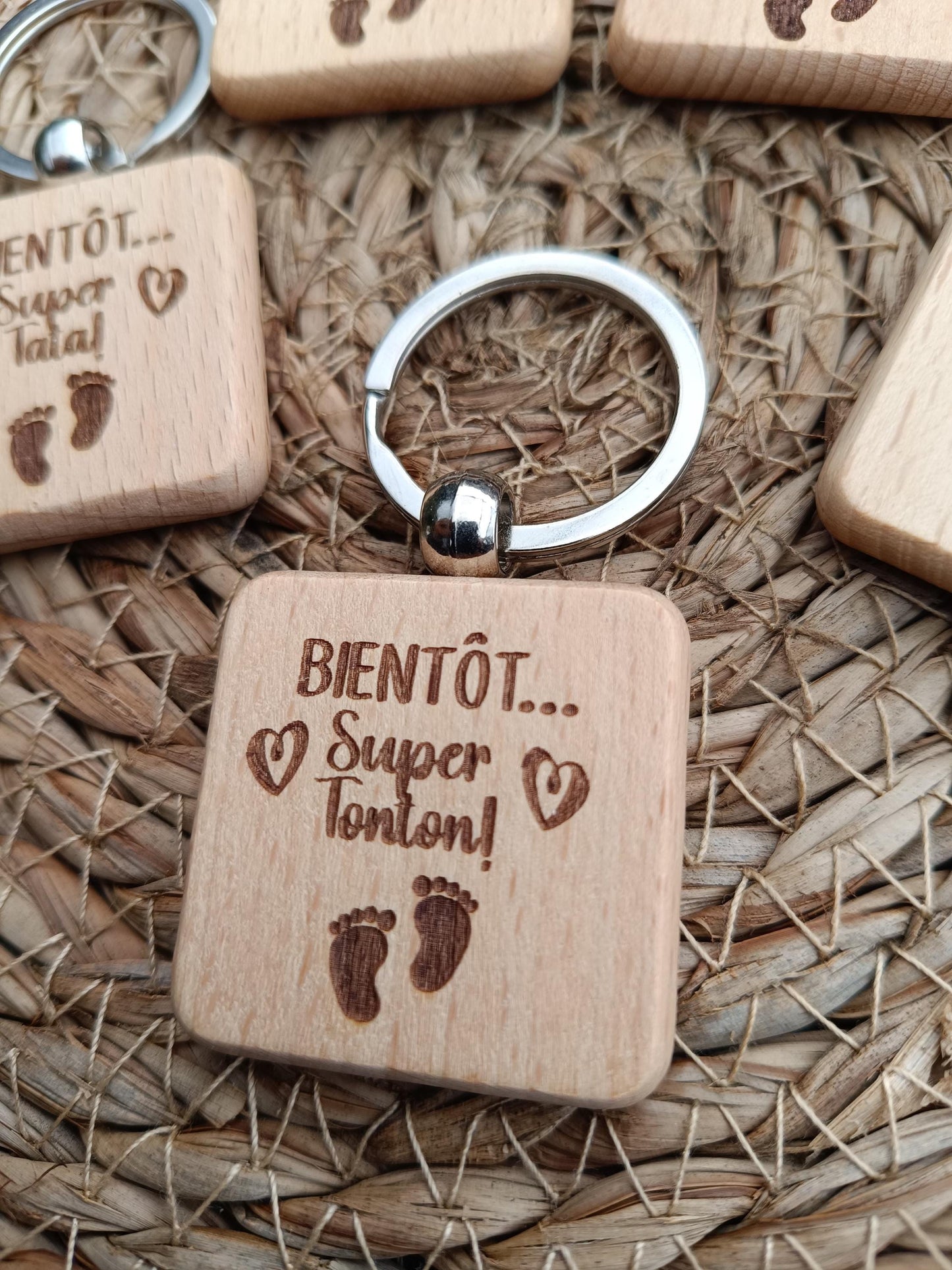 Porte clé en bois personnalisé Bientôt super papi, annonce de grossesse, anniversaire, mariage, fête des mères
