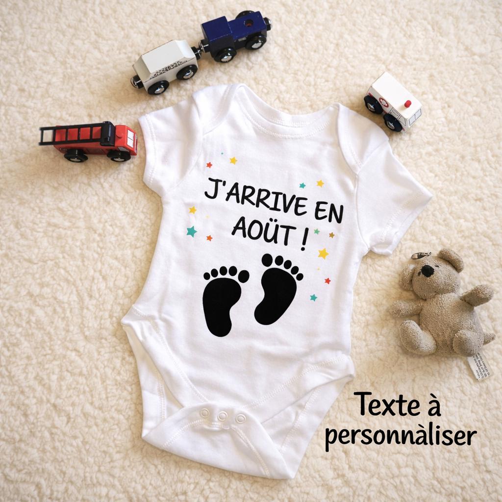 Body bébé annonce grossesse personnalisée mois naissance, J’arrive en Août, mois personnalisé, body bébé mixte, idée cadeau futur papi mamie