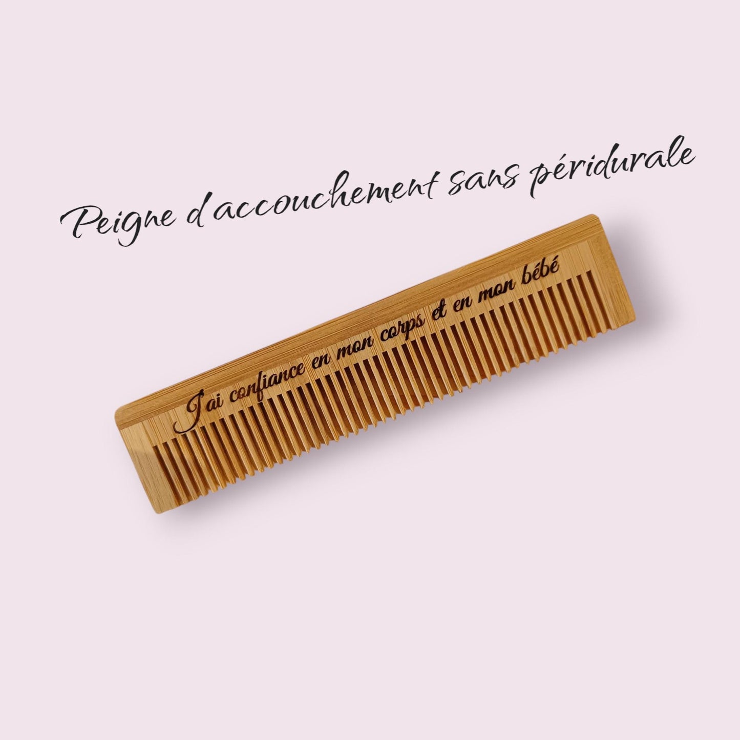 Peigne d'accouchement naturel en bois gravé