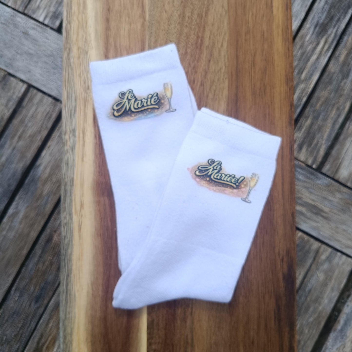 Paire de chaussettes blanches personnalisées thème Mariage – Le Marié La Marié, témoin demoiselle d'honneur- mariage EVG EVJF Anniversaire