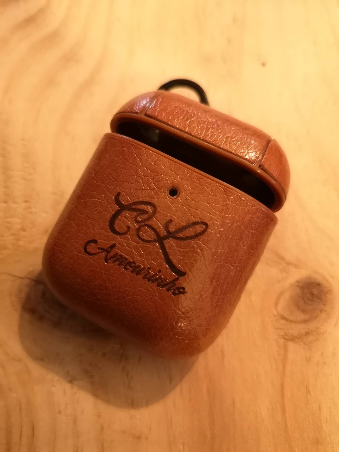Boitier pour Airpods 1, airpods2, airpods3, airpods 4, airpods pro gravé avec prénom personnalisé, simili cuir et pochette cadeau