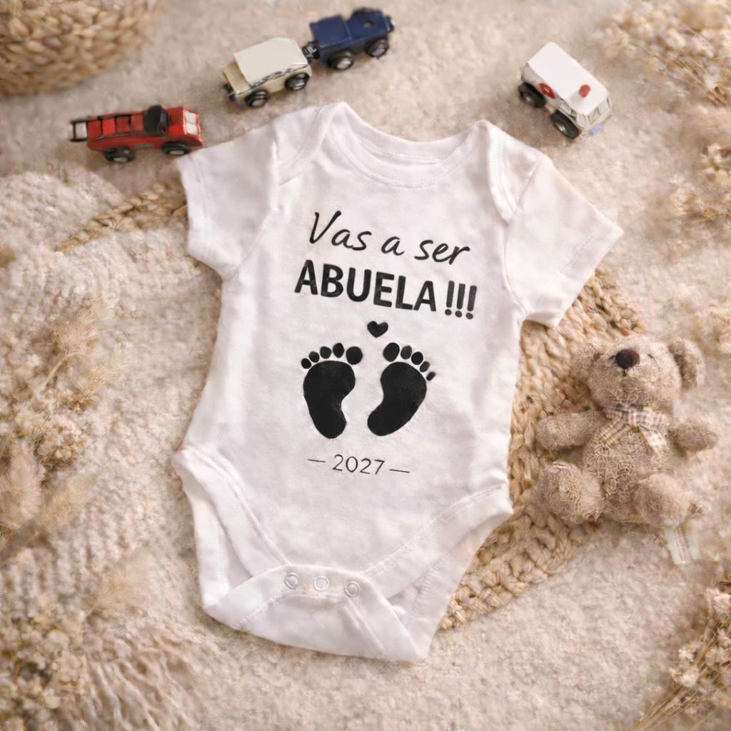 Body de bebé personalizado con huellas de pies - Regalo para anunciar el embarazo a mamá y al abuelo.
