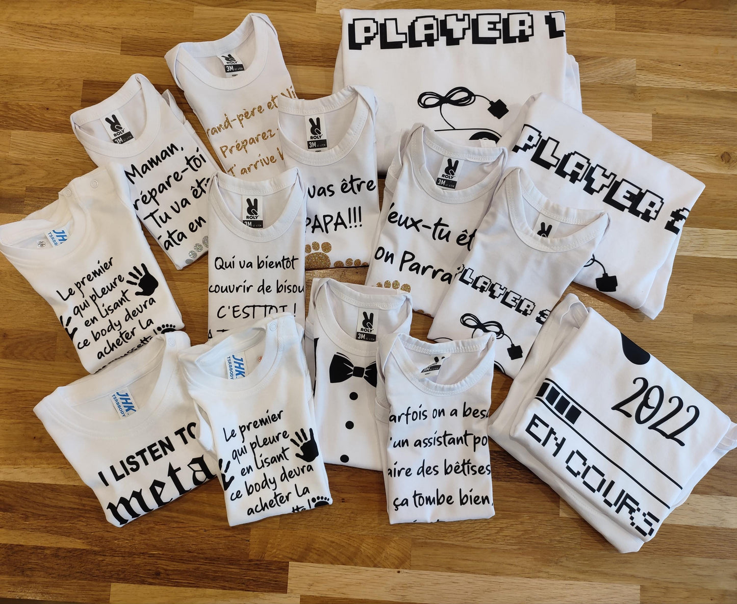 Body bébé pour annonce de grossesse, bébé arrive, comment annoncer sa grossesse, humour drôle marrant, body personnalisable baby shower