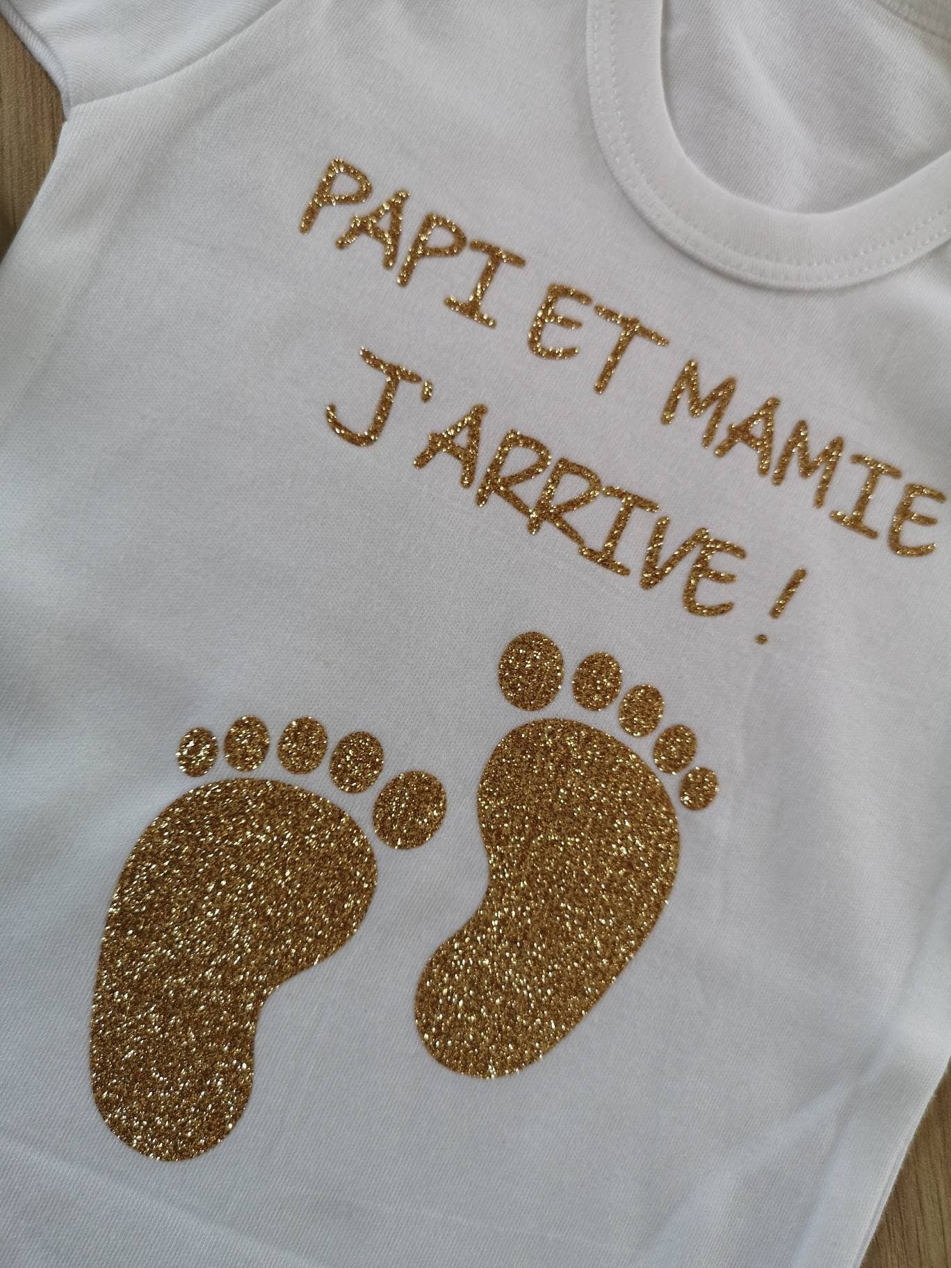 Body bébé annonce grossesse Papy Mamie – J’arrive ! – Cadeau futur grands-parents