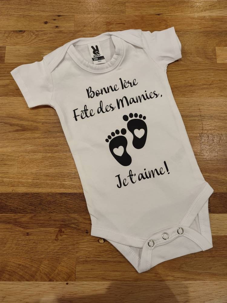 T-shirt ou body enfant bébé personnalisé personnalisable avec prénom, bonne fête mamie, fête des grand-mères, mamies, je t'aime, prenom