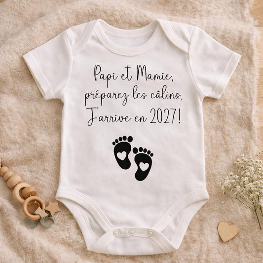 Body annonce grossesse / annonce grossesse / body pour papi et mamie / body personnalisé futur grands parents / j'arrive en 2027
