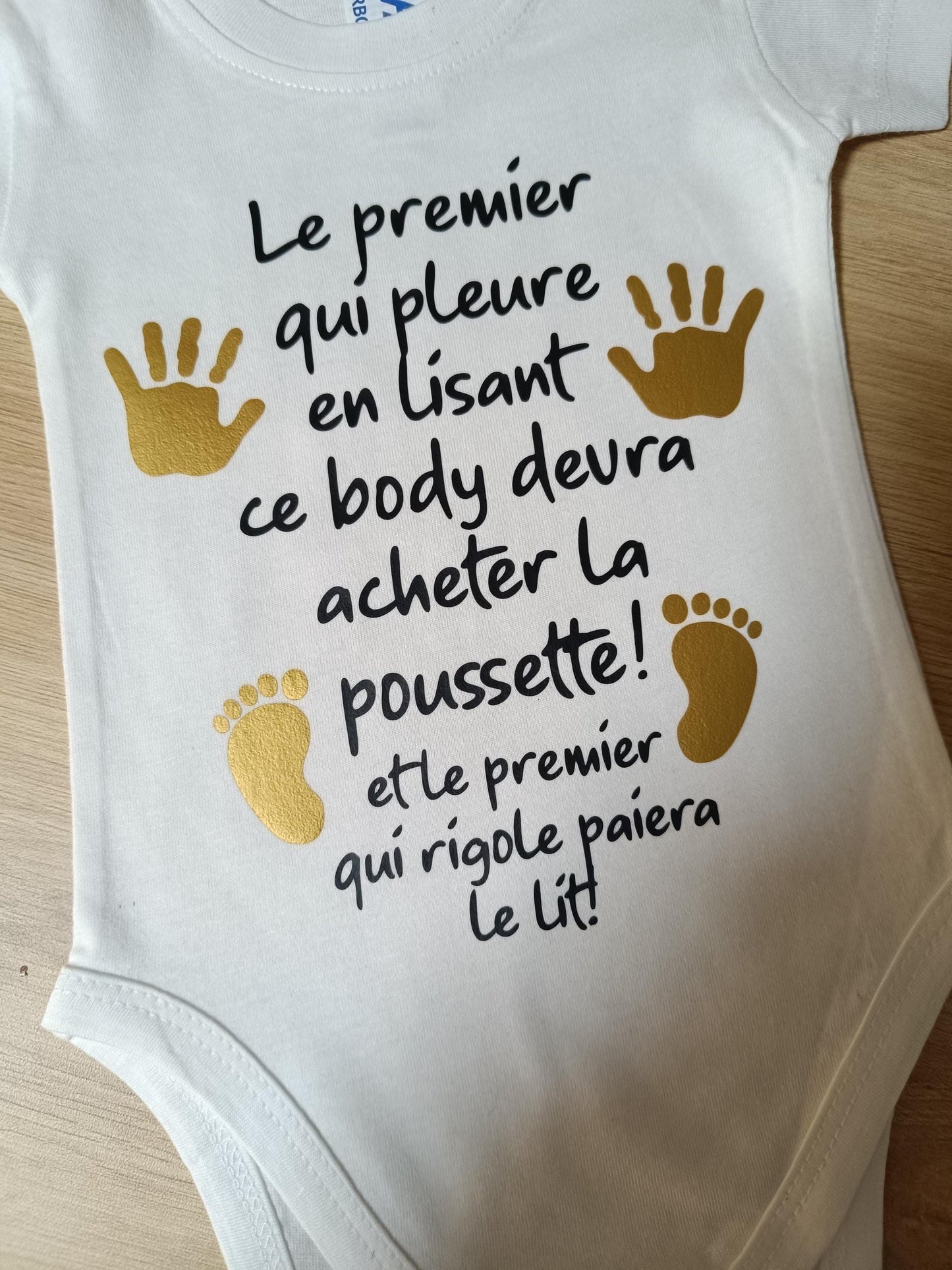 Body annonce grossesse / future maman enceinte / body pour papi et mamie /body personnalisé futur grands parents / le premier qui pleure ...