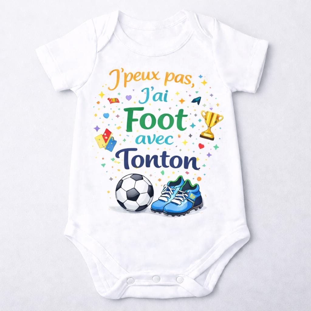 Body bébé humour – J’peux pas j’ai foot avec Papa / Papi / Tonton – DTF couleur – Cadeau naissance original – Baby shower – Football