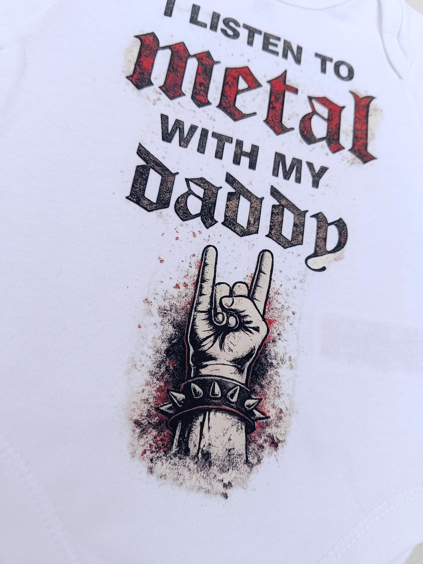 Body bébé I listen to metal with my daddy