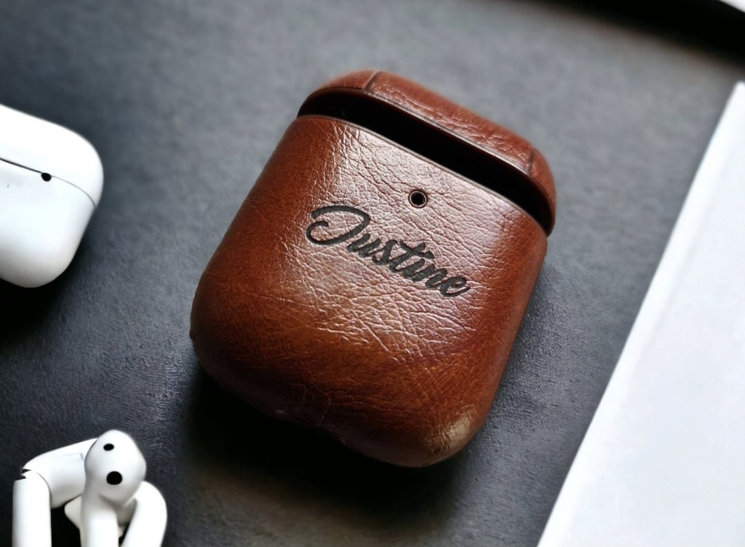 Boitier pour Airpods 1, airpods2, airpods3, airpods 4, airpods pro gravé avec prénom personnalisé, simili cuir et pochette cadeau