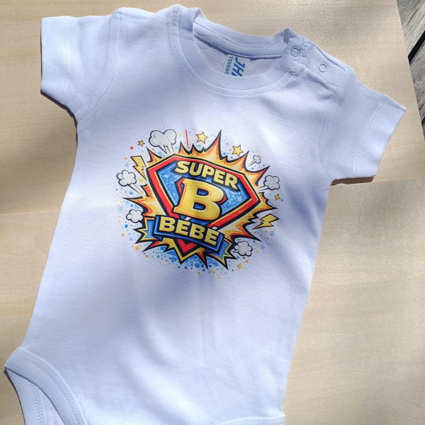 Super Bebe T-Shirt Adulte Enfant Body - Cadeau Original Annonce Famille Super Heros BD Comics Superman Spiderman