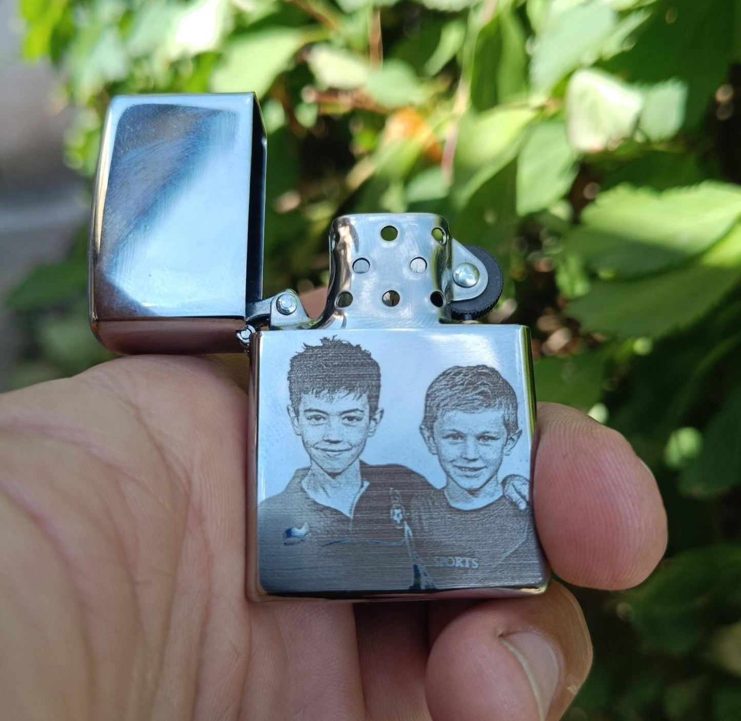 Briquet Personnalisé Gravé – Photo ou Texte sur Mesure
