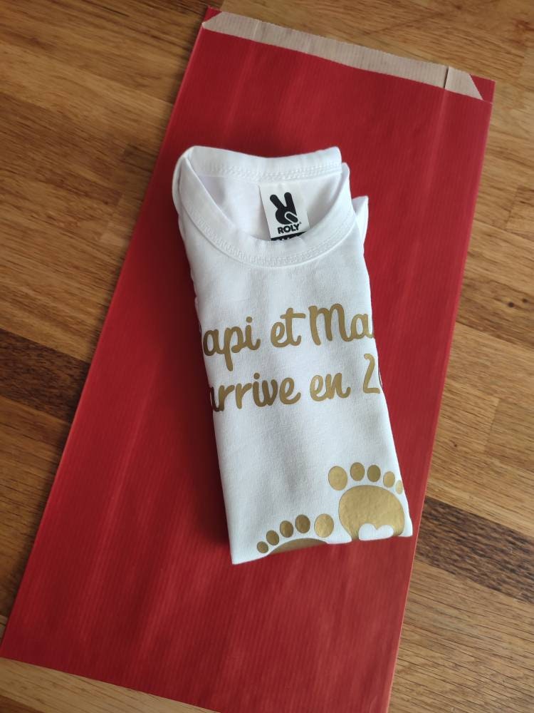 Body bébé annonce grossesse 2026 – Papi Mamie j’arrive – Body personnalisé naissance