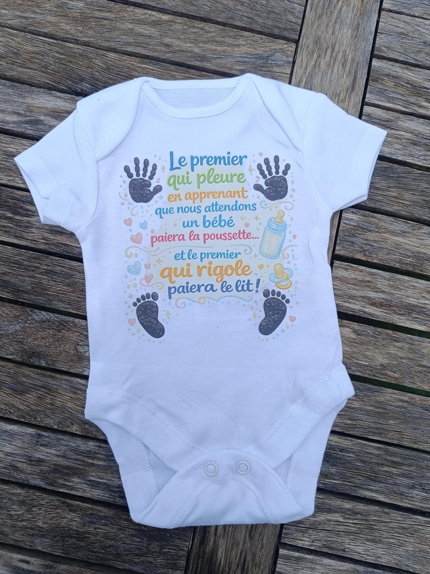 Body annonce grossesse humour – Le premier qui pleure paiera la poussette