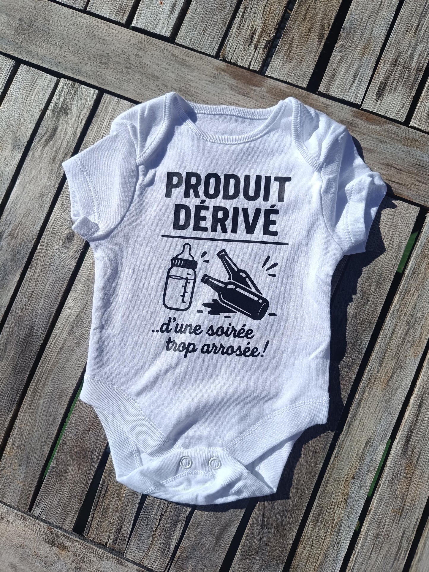 Body bébé humour – Cadeau naissance drôle – Body original "Produit dérivé d'une soirée trop arrosée" – Idée cadeau baby shower – Body rigolo